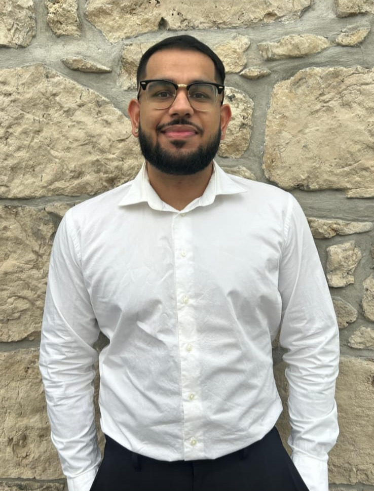Agam Palta, Registered Psychotherapist at Clover Counselling